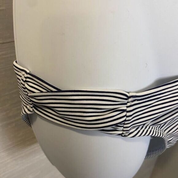 Women's Striped Two Piece‎ Lightly Lined Twist Front Top Shirred Side Bottom - Picture 6 of 8